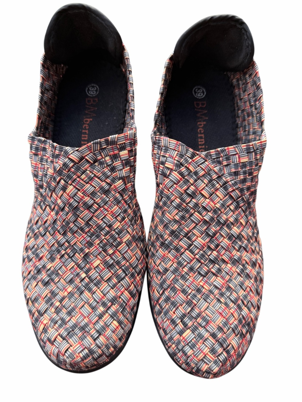 bernie mev. Multicolor Woven Slip-On Wedges — Black, Red, Tan